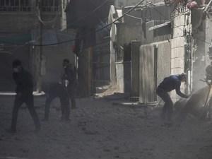 SOHR: 30 Warga Sipil Suriah Tewas dalam Serangan Udara di Kota Zamalka Selatan Ghouta