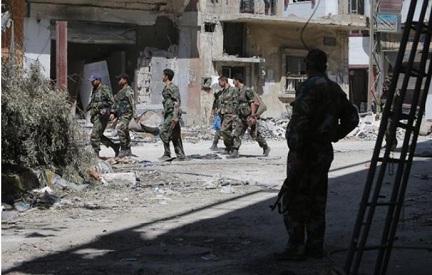 Pasukan Syi'ah Pro-Assad Rampok Rumah-rumah Pengungsi Sipil di Barat Hasakah
