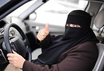 Lebih dari 120.000 Wanita di Saudi telah Mengajukan Izin Mengemudi