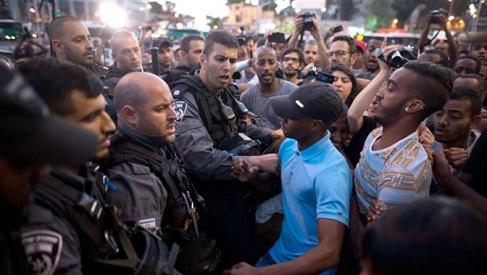 Polisi Zionis Israel Serang Demonstran Yahudi Ethiopia di Tel Aviv