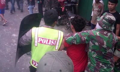 Khas PKI: Benturkan Rakyat dengan TNI-Polisi