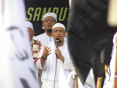 Ust. Arifin Ilham: Berdoalah dengan Keimanan kepada Allah SWT