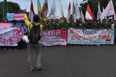 Menaikkan Harga, Jokowi Sengaja Menyengsarakan Rakyatnya?