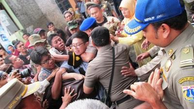 Pemprov DKI Jakarta Siap Membunuh Warganya yang Halangi Gusur Pemukiman(?)