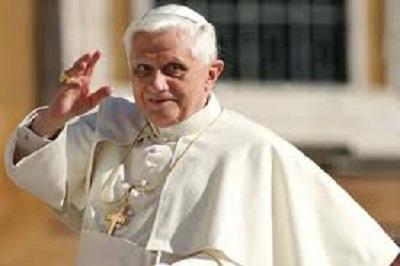 Paus Benedictus XVI Menyanggah Perayaan Natal & Hari Lahir Yesus