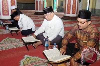 Calon Kepala Daerah di Aceh Dites Membaca Alquran