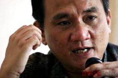 Pengamat: Jangan-jangan Ahok Maju Lewat Partai karena KTP yang Dikumpulkan Tidak Mencukupi