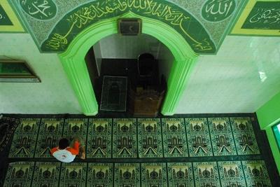 Situasi Negeri Semakin Tidak Nyaman, Dai Ini Ajak Masyarakat Merapat ke Masjid