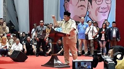 Prabowo Tegur Petugas Pengaman: Jangan Dorong Rakyat!