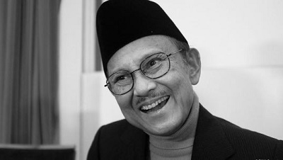 Mengenang BJ Habibie: Kuatkan Rupiah