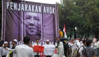 Ini Catatan kenapa Umat Islam serasa Dipojokkan Rezim Jokowi