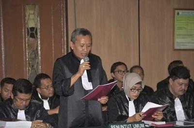 Tuntutan ke Ahok, Mantan Anggota DPR: JPU Amatir dan Curang