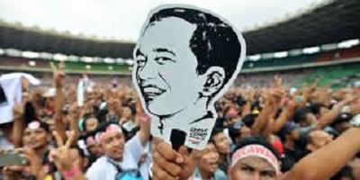 Spanduk Jokowi-Ma’ruf Terpampang di Banyak Kontainer