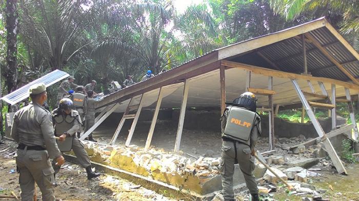 Tiga Gereja di Aceh Singkil Dibongkar dan Dirobohkan