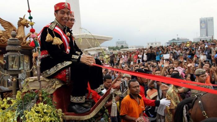 Dibawah Rezim Jokowi Ekonomi Indonesia Ambruk, Pengangguran Bejibun