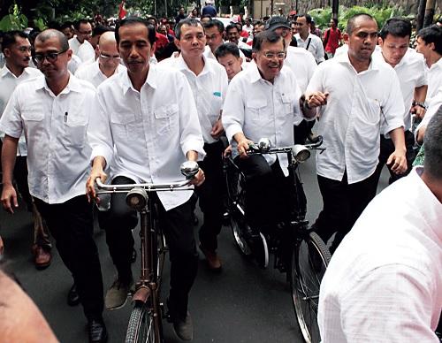 Jokowi Berkuasa Indonesia Menjadi Negeri '1001' Azab Bagi Rakyat?