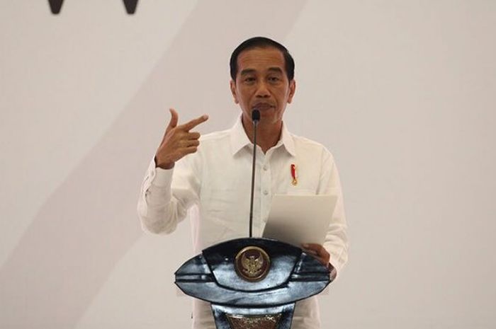 Kursi Jokowi Digoyang-Goyang