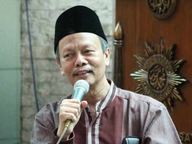 Prof. Yunahar Ulama yang Sederhana, Santun, Lurus, dan Tegas dalam Urusan Agama