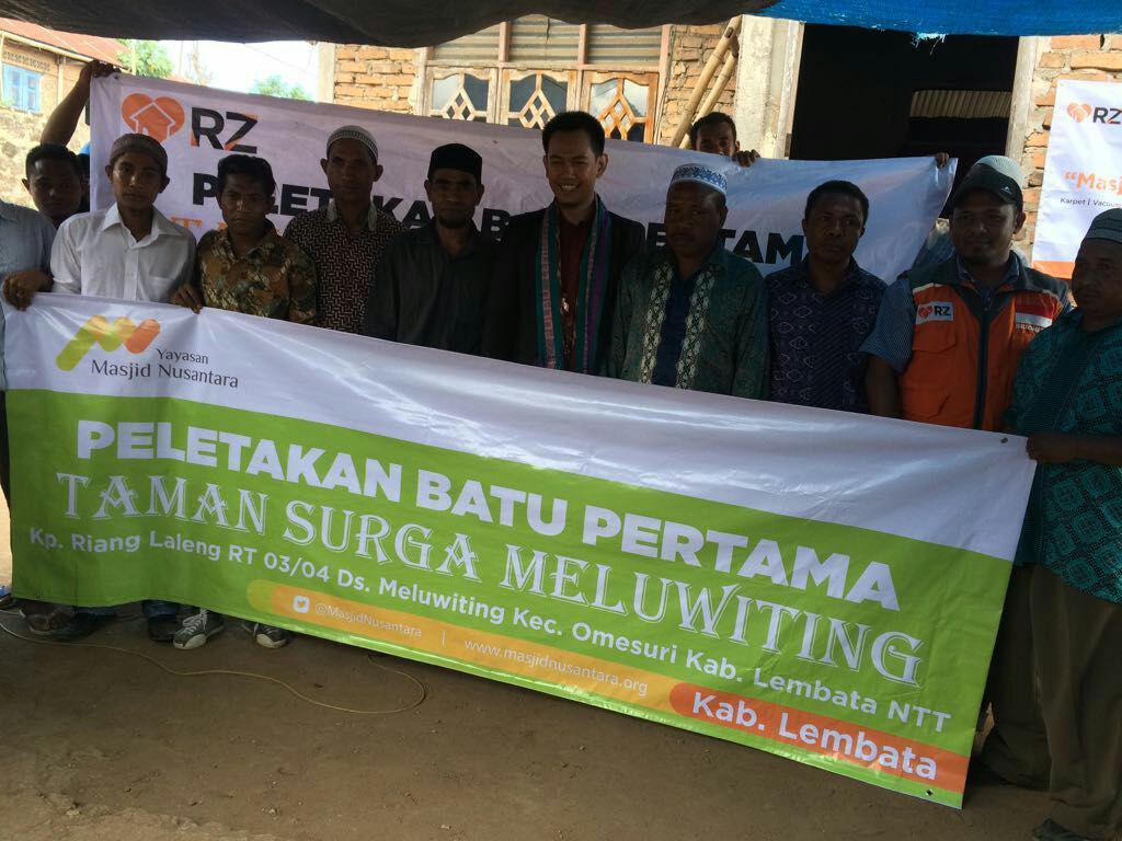 YMN Bangun Masjid Pertama di Meluwiting NTT