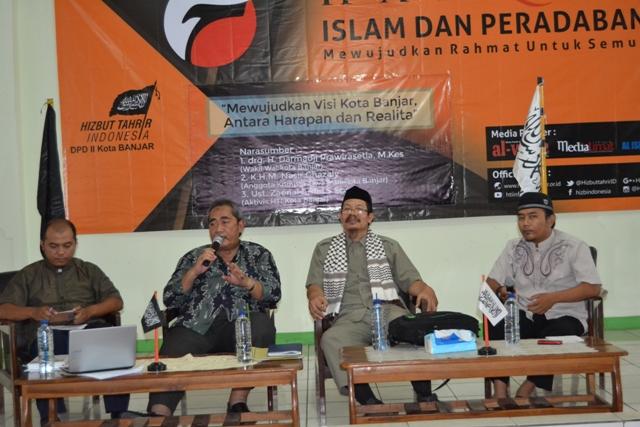 Ulama Banjar: Banjar Penuh Maksiat, Solusinya Hanya Syariat