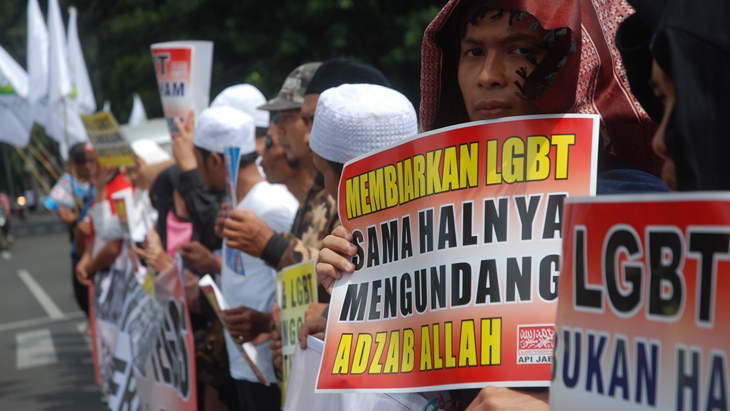 Ketika Negara Tak Mau Kriminalkan Kaum LGBT dan Kumpul Kebo