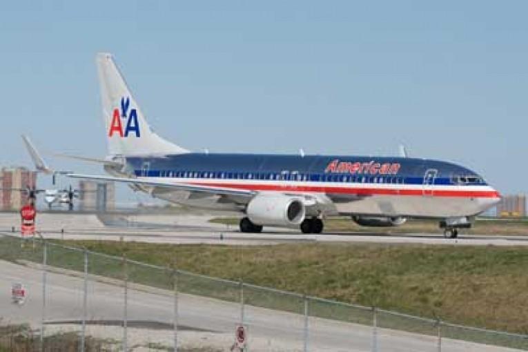 American Airlines Usir Penumpang Naik Pesawat Hanya Karena Seorang Muslim 