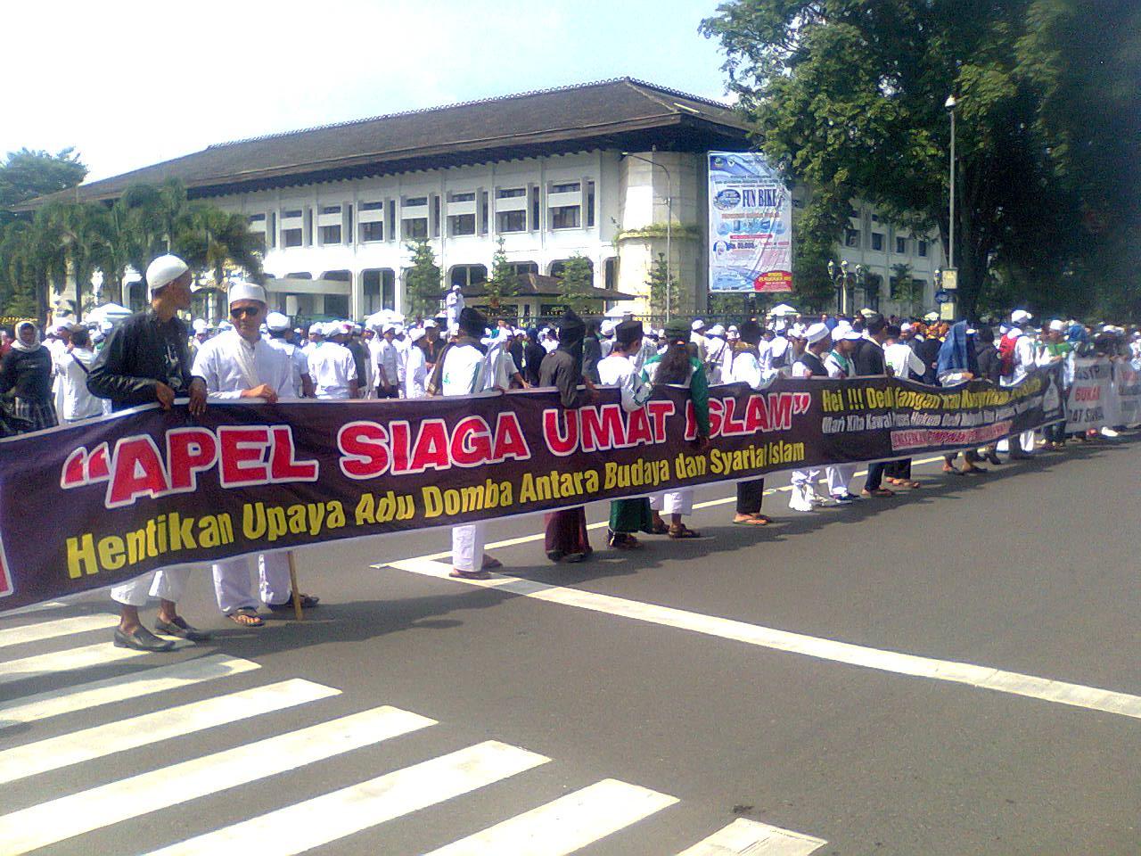 Perlawanan Umat Islam? Ah Kecil...