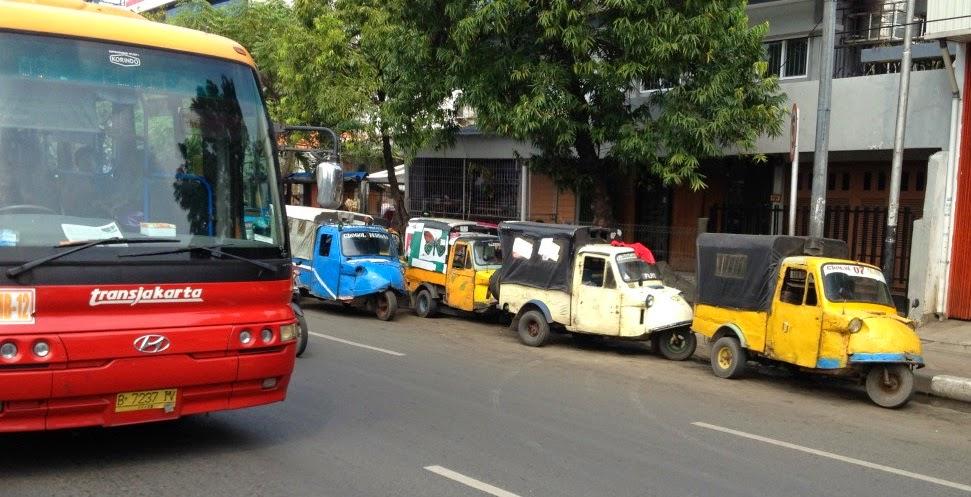 Blok Masela, Antara Bemo dan Bus Trans Jakarta