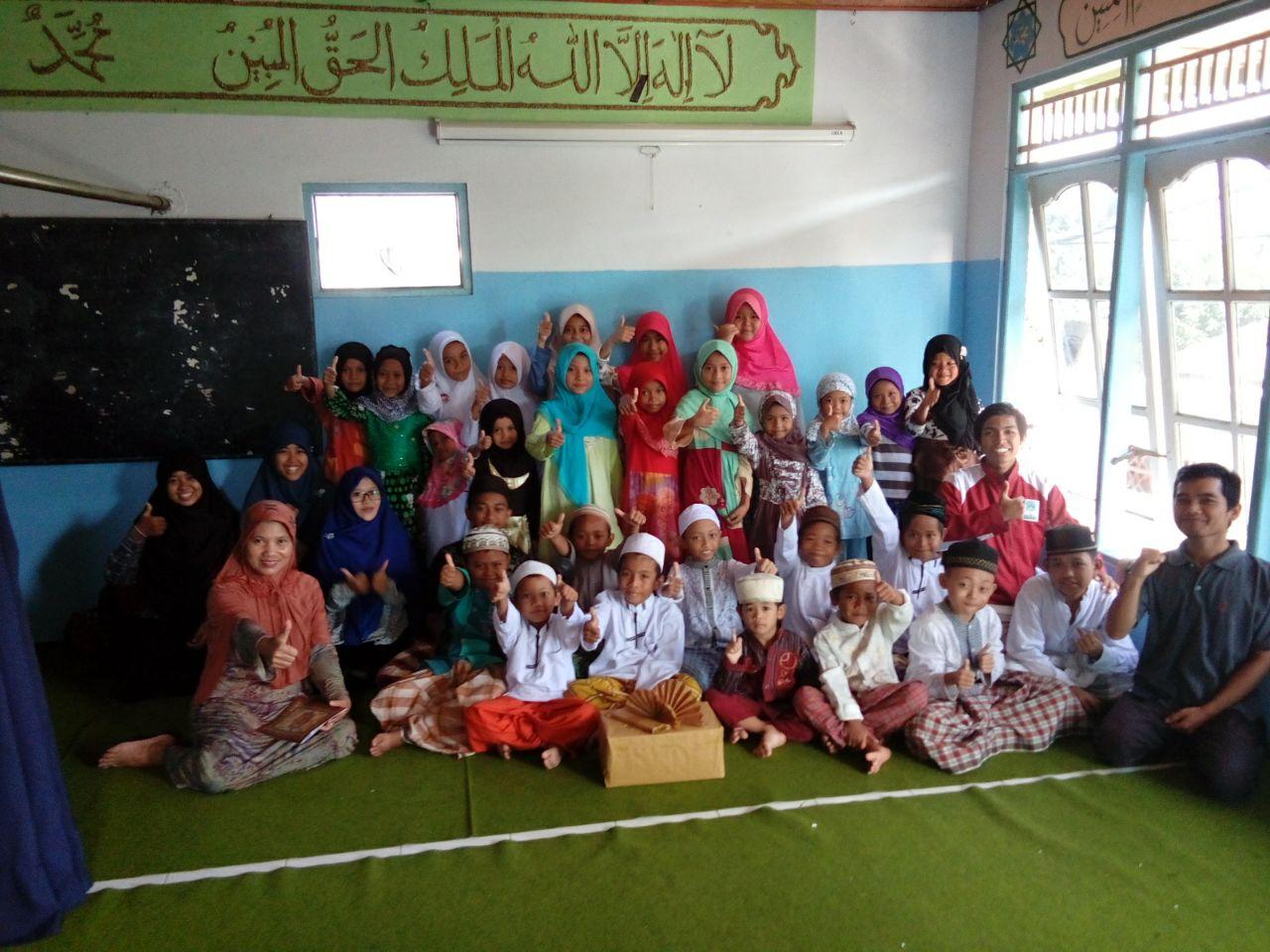 KAMMI Singaraja Berbagi Berkah Ramadhan untuk Anak Yatim