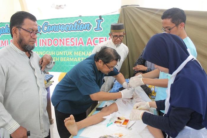 Dokter Malaysia Gelar Pengobatan Gratis di Markaz Dewan Dakwah Aceh