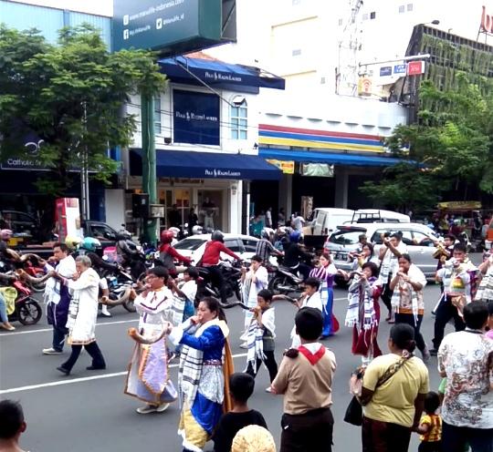 Ada Simbol Zionis Yahudi di Karnaval Paskah, Umat Islam Semarang Harus Kian Waspada