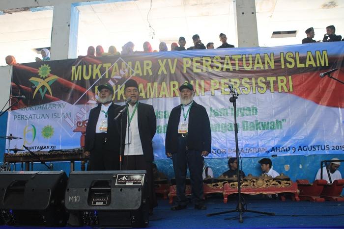 Ketua Umum Persis Sampaikan Kata Sambutan dalam Dua Bahasa di Acara Launching Muktamar XV Persis