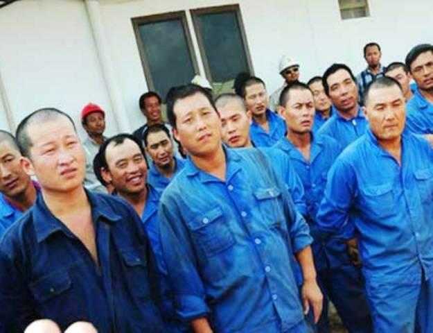 Bahaya Laten Migrasi Buruh China ke Gresik dan Indonesia