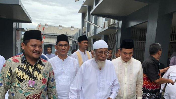 Blundernya Kasus Pembebasan Ustadz Abu Bakar Ba’asyir