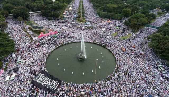 Jalan Mempersatukan Umat