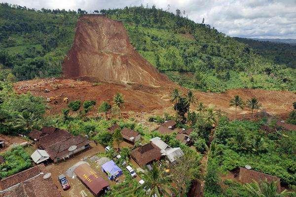 Alamku Tersayang, Alamku yang Malang