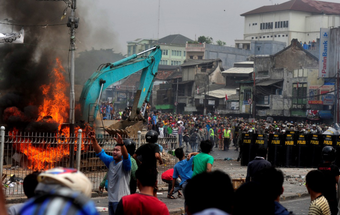 Ahok Bongkar Sendiri Niatnya Menggusur Warga di Kampung Pulo