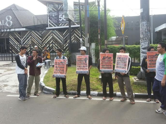 Kampanye Melawan LGBT di CFD Bandung