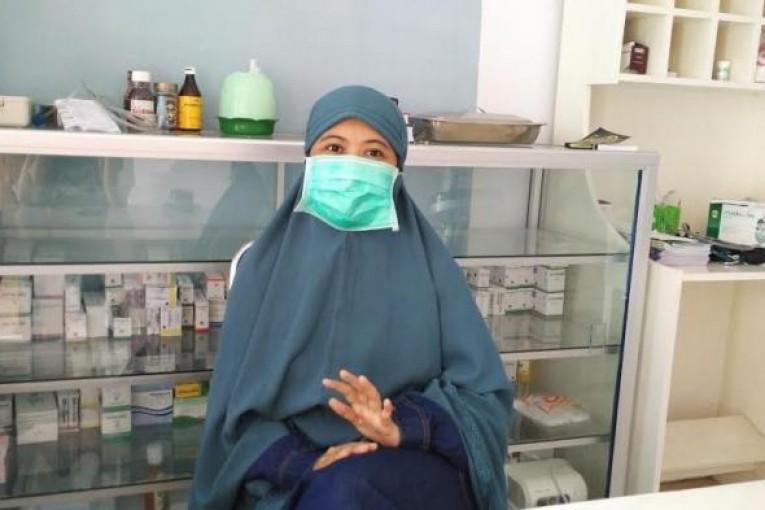 Dokter Muslimah Ini Mengobati Pasien 24 Jam Gratis Sampai Kehabisan Uang 