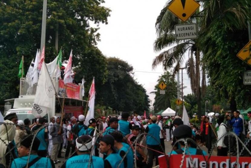 HMI Karawang Tuntut Tersangka Penista Agama Dipenjara