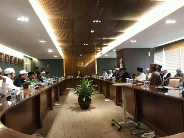 Temui Wakil Ketua DPR, Forum Ormas Islam Desak Perppu 2/2017 Ditolak