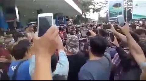 Terobos Bandara, Preman Projo Hadang Dan Persekusi Kedatangan Habib Hanif Alatas Dan Habib Bahar 