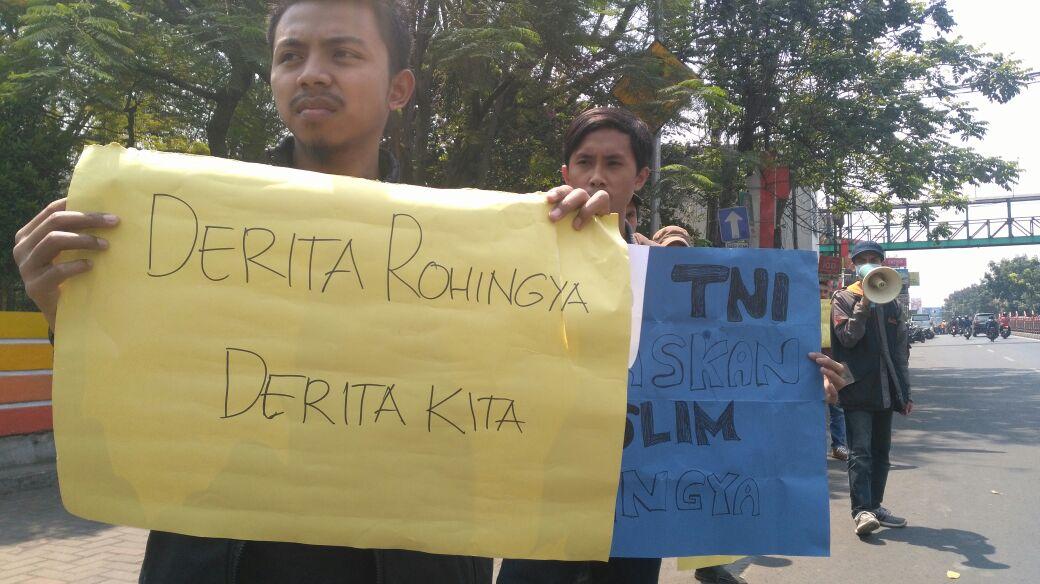 Aksi FDPM Cimahi Mengecam Keras Pelaku Pembantaian Muslim Rohingya