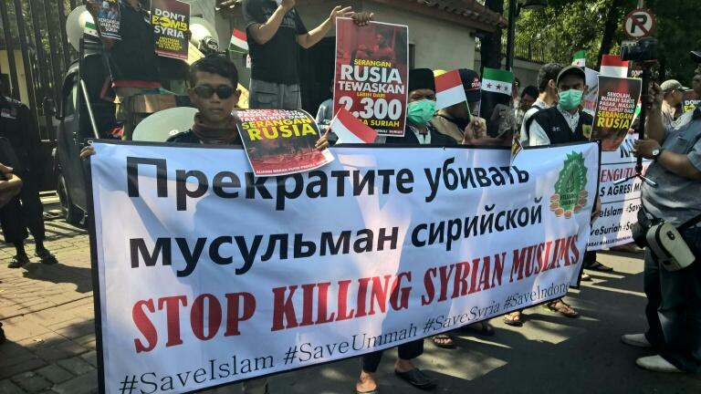 Massa Umat Islam Minta Rusia Hentikan Invasi Militer ke Suriah