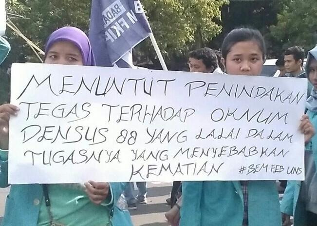 Mahasiswa Solo Tuntut Sidang Etik Densus 88 Kasus Siyono Dilakukan Terbuka