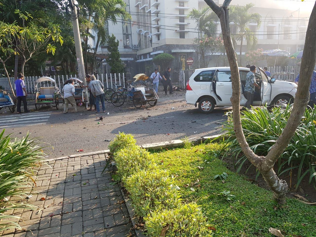 Duarrr! Tiga Gereja di Surabaya Jadi Sasaran Teror Bom, Tiga Orang Meninggal Dunia