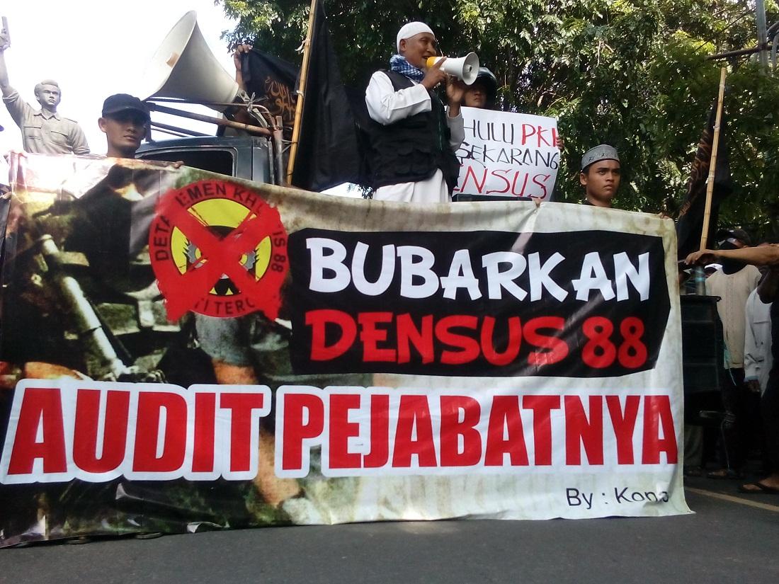 Ribuan Umat Islam Solo Tuntut Densus 88 Dibubarkan