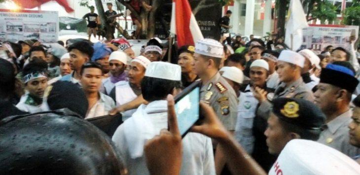 Meski Diguyur Hujan Deras, Ribuan Massa Islam di Medan dan Pontianak Antusias Gelar Aksi Kecam Ahok
