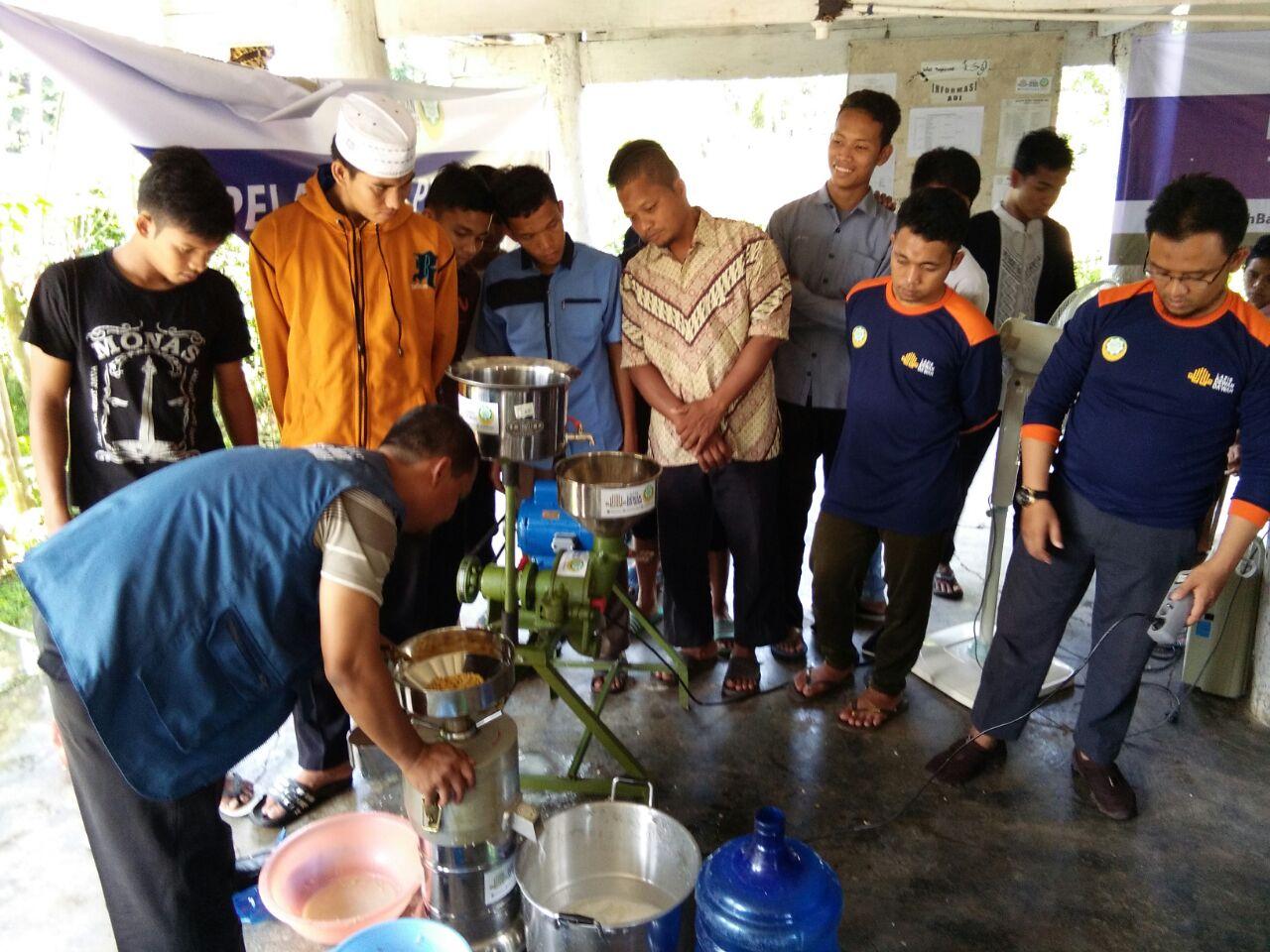 Pemuda Aceh Ikuti Kursus Ketrampilan Produktif