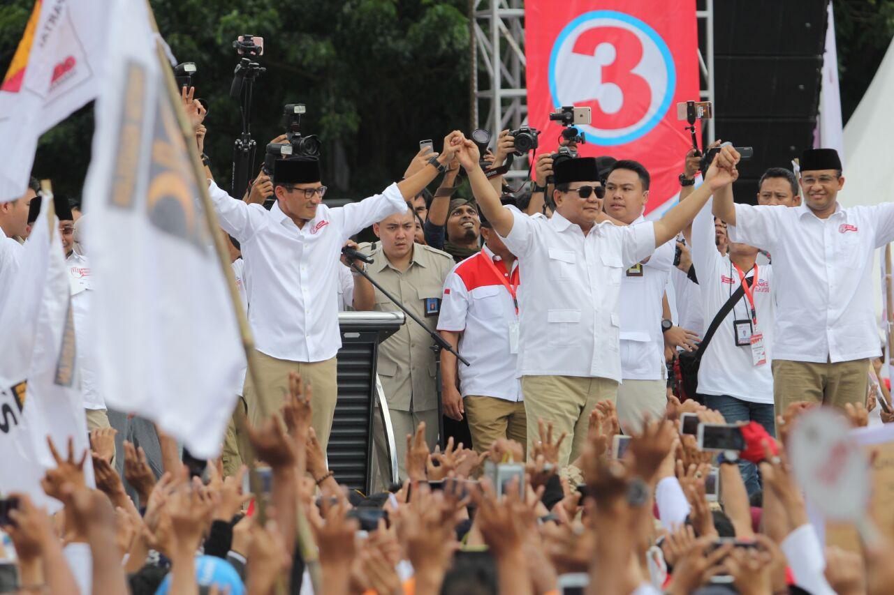 Prabowo Apresiasi Puluhan Ribu Peserta Kampanye Akbar Anies-Sandi